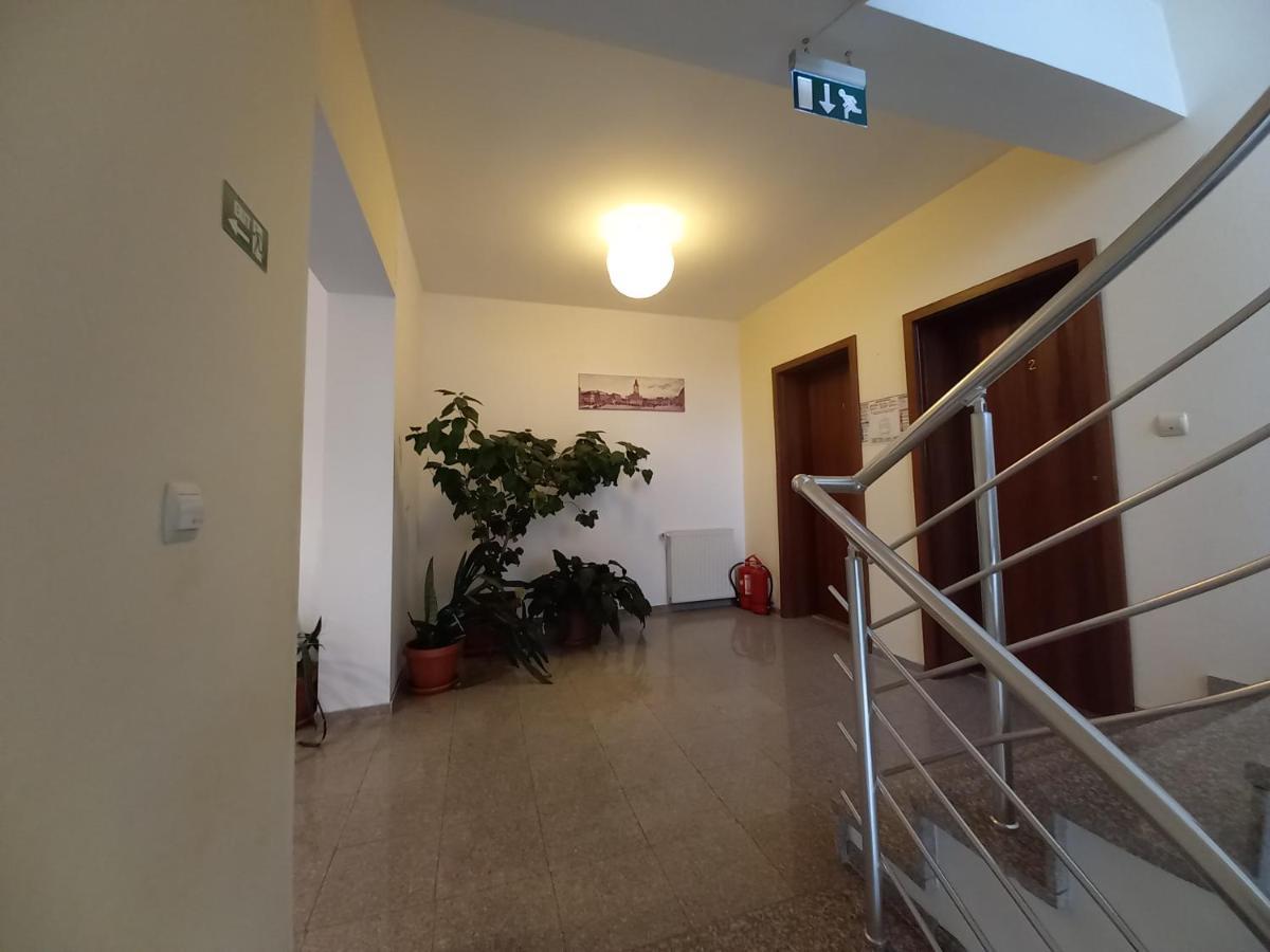 Pensiunea Riunione Braszów Zewnętrze zdjęcie
